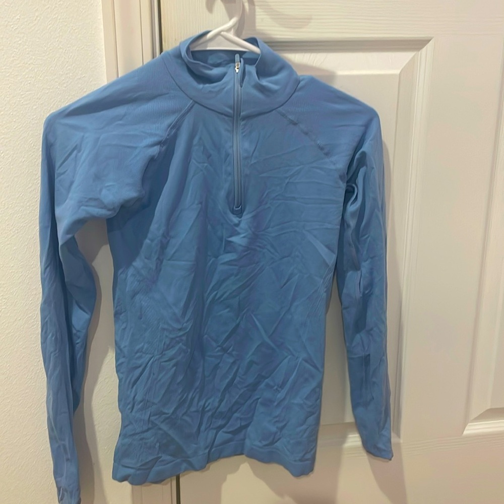 Athletic workout top